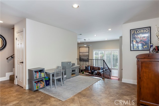 205 Francisca Avenue, Redondo Beach, California 90277, 3 Bedrooms Bedrooms, ,2 BathroomsBathrooms,Residential,Sold,Francisca,SB18102796