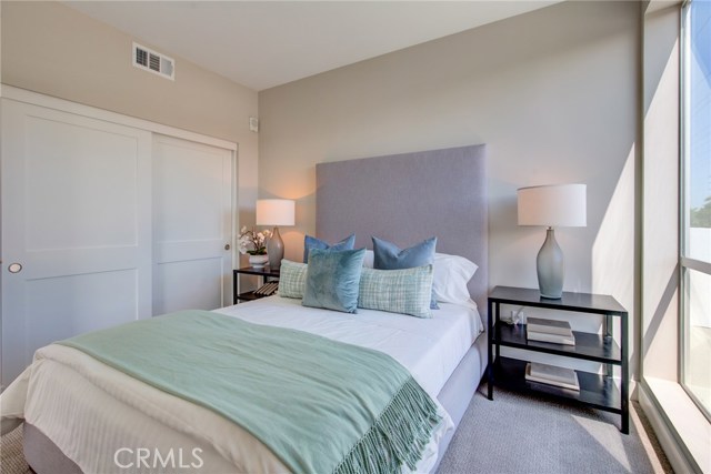 1920 Pacific Coast Highway, Redondo Beach, California 90277, 1 Bedroom Bedrooms, ,1 BathroomBathrooms,Residential,Sold,Pacific Coast Highway,OC20103454