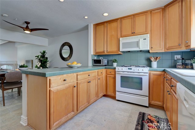 2607 Nelson Avenue, Redondo Beach, California 90278, 2 Bedrooms Bedrooms, ,1 BathroomBathrooms,Residential,Sold,Nelson,SB19227271