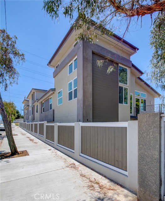 2707 Rockefeller Lane, Redondo Beach, California 90278, 4 Bedrooms Bedrooms, ,5 BathroomsBathrooms,Residential,Sold,Rockefeller,PV19136764