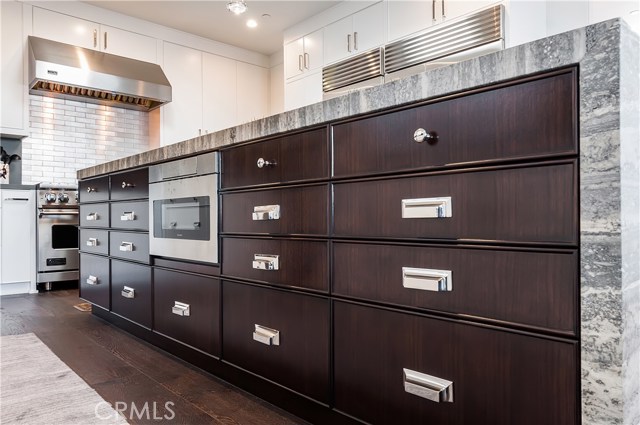2215 Bayview Drive, Manhattan Beach, California 90266, 4 Bedrooms Bedrooms, ,3 BathroomsBathrooms,Residential,Sold,Bayview,SB20132281