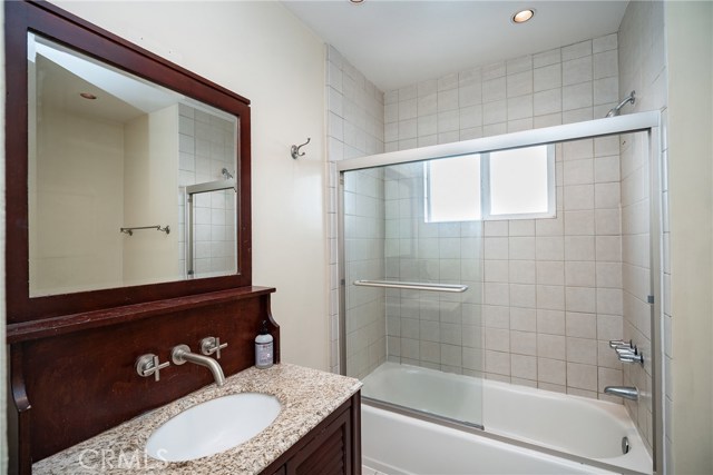 531 13th Street, Manhattan Beach, California 90266, 4 Bedrooms Bedrooms, ,2 BathroomsBathrooms,Residential,Sold,13th,SB20116052