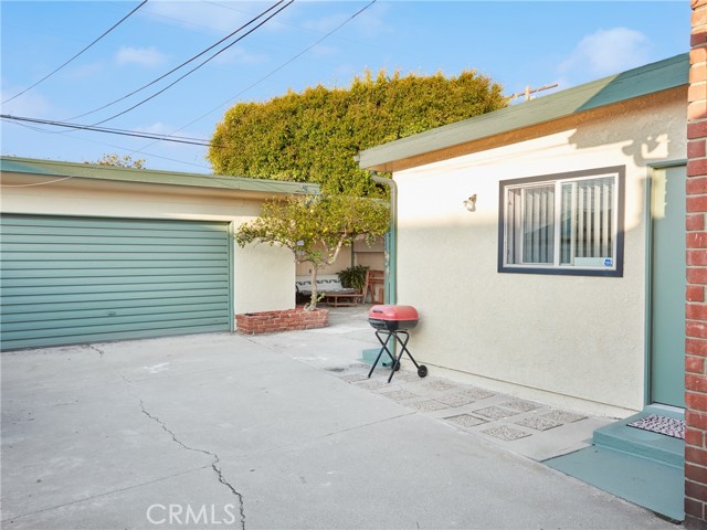 3 Bed Home for Sale in Hawthorne, California
