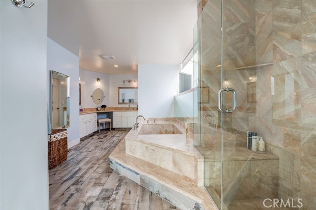 902 6th Street, Hermosa Beach, California 90254, 4 Bedrooms Bedrooms, ,3 BathroomsBathrooms,Residential,Sold,6th,SB20213089