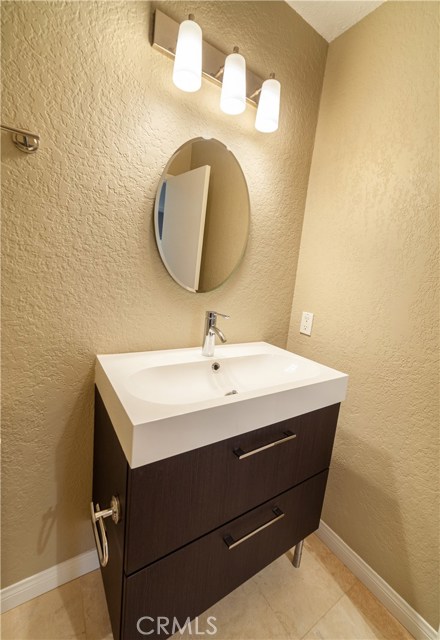 2421 Vanderbilt Lane, Redondo Beach, California 90278, 3 Bedrooms Bedrooms, ,2 BathroomsBathrooms,Residential,Sold,Vanderbilt,SB20064087