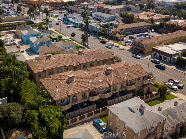 704 Pacific Coast Hwy, Redondo Beach, California 90277, 3 Bedrooms Bedrooms, ,2 BathroomsBathrooms,Residential,Sold,Pacific Coast Hwy,SB18201365