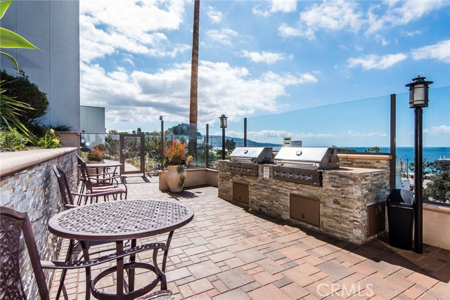 630 The Village, Redondo Beach, California 90277, 1 Bedroom Bedrooms, ,1 BathroomBathrooms,Residential,Sold,The Village,SB18167255