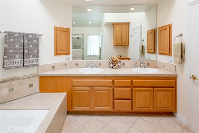 1802 Clark Lane, Redondo Beach, California 90278, 4 Bedrooms Bedrooms, ,2 BathroomsBathrooms,Residential,Sold,Clark Lane,SB21061656