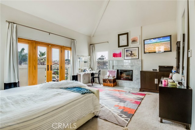 214 Avenue H, Redondo Beach, California 90277, 3 Bedrooms Bedrooms, ,2 BathroomsBathrooms,Residential,Sold,Avenue H,SB17200992