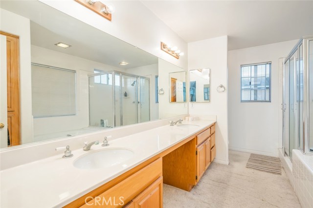 Dual Sinks in the Master Bath