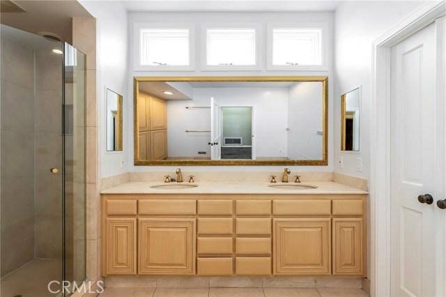 121 35th Street, Manhattan Beach, California 90266, 4 Bedrooms Bedrooms, ,4 BathroomsBathrooms,Residential,Sold,35th,SB19227401