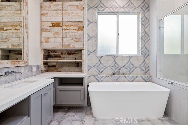 Deluxe soaking tub and modern rustic charm