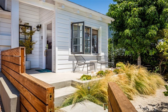 1407 23rd Street, Manhattan Beach, California 90266, 4 Bedrooms Bedrooms, ,2 BathroomsBathrooms,Residential,Sold,23rd,SB17168172