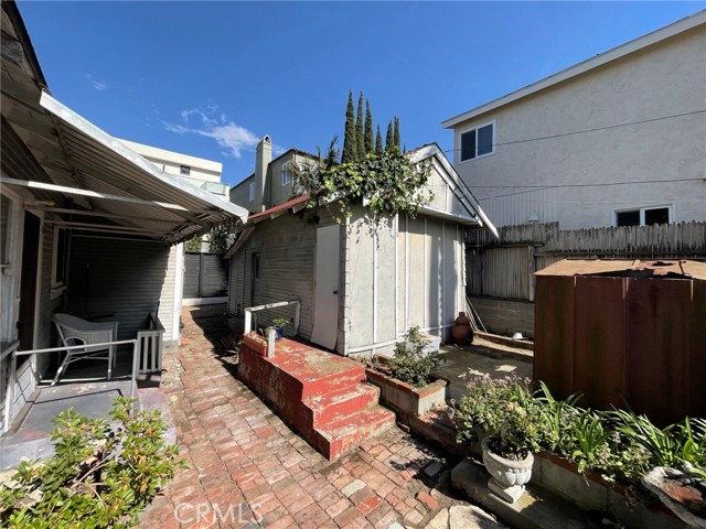 216 Camino Real, Redondo Beach, California 90277, ,Residential Income,Sold,Camino Real,SB21091574