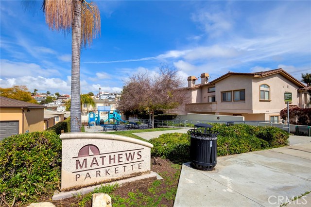 1924 Mathews Avenue, Redondo Beach, California 90278, 3 Bedrooms Bedrooms, ,2 BathroomsBathrooms,Residential,Sold,Mathews,SB19050062