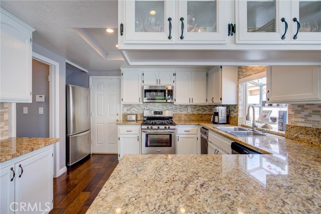2606 Huntington Lane, Redondo Beach, California 90278, 4 Bedrooms Bedrooms, ,2 BathroomsBathrooms,Residential,Sold,Huntington,PV19130613
