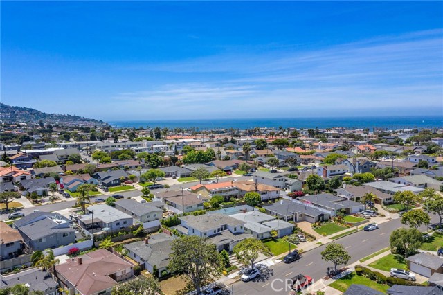 1325 Gertruda Avenue, Redondo Beach, California 90277, 5 Bedrooms Bedrooms, ,4 BathroomsBathrooms,Residential,Sold,Gertruda,SB20095721