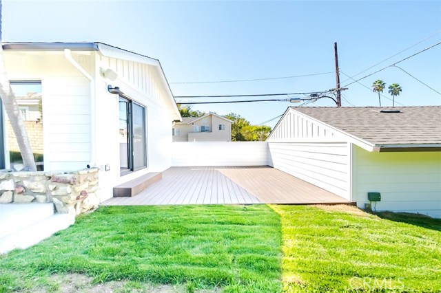 1401 11th Street, Manhattan Beach, California 90266, 3 Bedrooms Bedrooms, ,1 BathroomBathrooms,Residential,Sold,11th,SB17223624