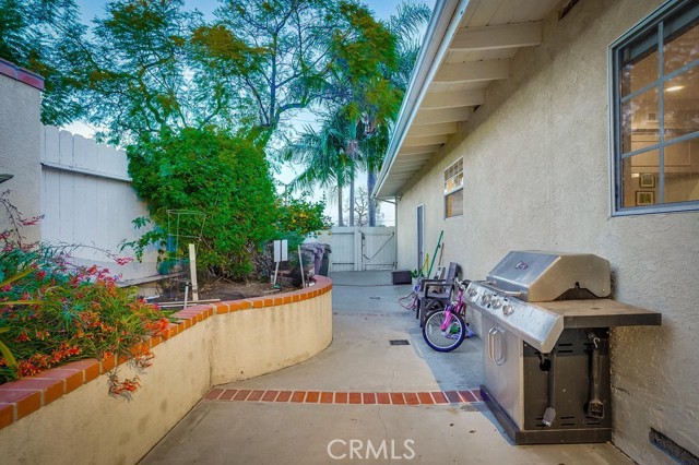 1928 Velez Drive, Rancho Palos Verdes, California 90275, 4 Bedrooms Bedrooms, ,2 BathroomsBathrooms,Residential,Sold,Velez,SB21055701