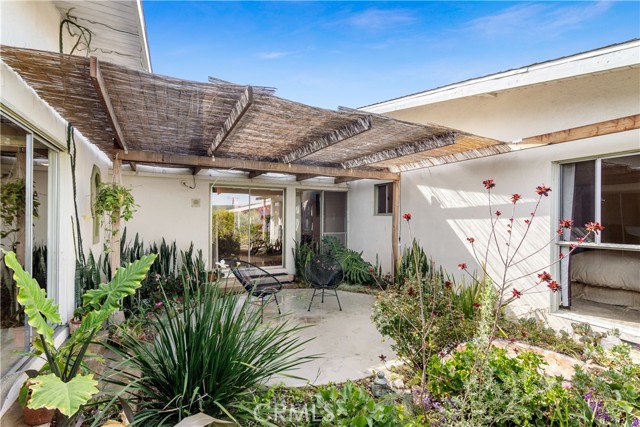 1915 Santa Rena Drive, Rancho Palos Verdes, California 90275, 4 Bedrooms Bedrooms, ,1 BathroomBathrooms,Residential,Sold,Santa Rena,PV21077963