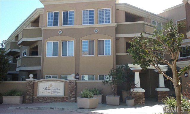 2750 Artesia Boulevard, Redondo Beach, California 90278, 3 Bedrooms Bedrooms, ,2 BathroomsBathrooms,Residential,Sold,Artesia,PV19025196