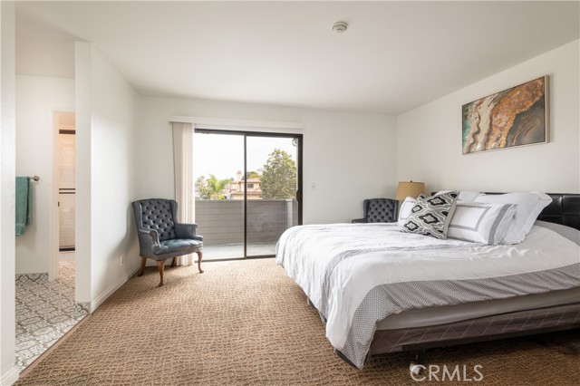 305 Broadway, Redondo Beach, California 90277, 3 Bedrooms Bedrooms, ,2 BathroomsBathrooms,Residential,Sold,Broadway,OC21094038
