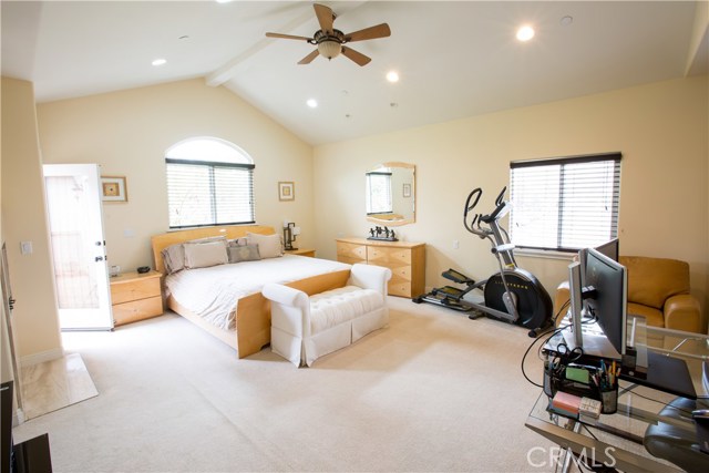 508 Lucia Avenue, Redondo Beach, California 90277, 4 Bedrooms Bedrooms, ,2 BathroomsBathrooms,Residential,Sold,Lucia,SB17079122