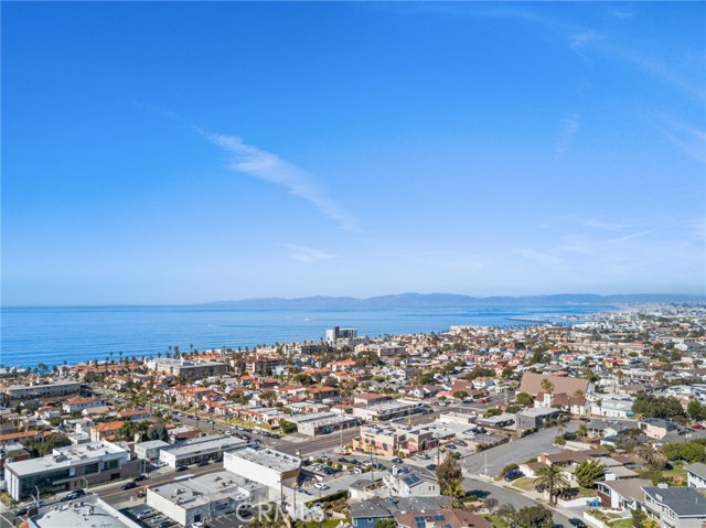 313 Avenue F, Redondo Beach, California 90277, 5 Bedrooms Bedrooms, ,4 BathroomsBathrooms,Residential,Sold,Avenue F,OC21017149