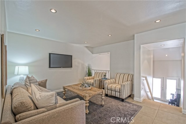 12 Cayman Court, Manhattan Beach, California 90266, 2 Bedrooms Bedrooms, ,2 BathroomsBathrooms,Residential,Sold,Cayman,SB18191075