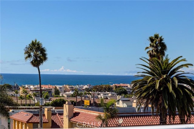 548 Pine Street, Hermosa Beach, California 90254, 4 Bedrooms Bedrooms, ,3 BathroomsBathrooms,Residential,Sold,Pine,SB19142992