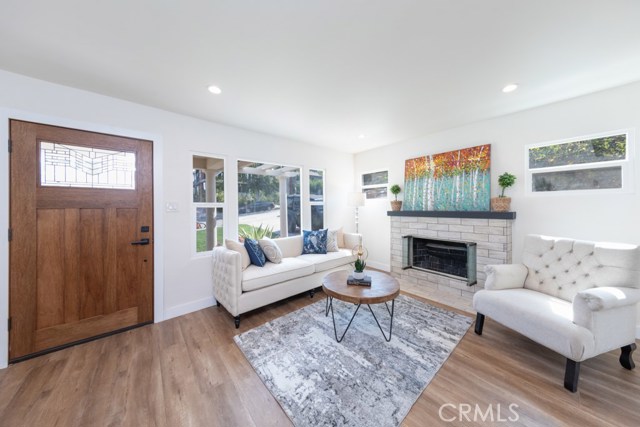 5 Bed Home for Sale in Los Angeles, California