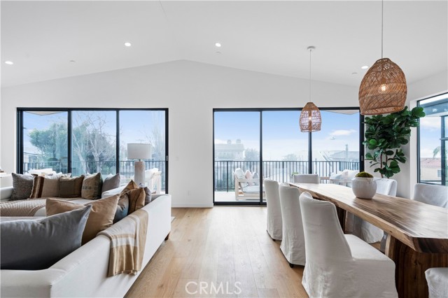 945 15th St, Hermosa Beach, California 90254, 4 Bedrooms Bedrooms, ,5 BathroomsBathrooms,Residential,Sold,15th St,SB20148499