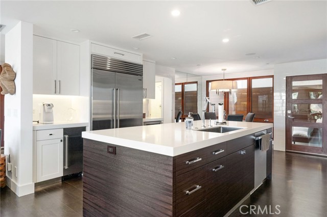 716 Manhattan Avenue, Manhattan Beach, California 90266, 3 Bedrooms Bedrooms, ,3 BathroomsBathrooms,Residential,Sold,Manhattan,SB20229192