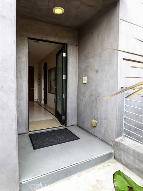 812 Juanita Avenue, Redondo Beach, California 90277, 5 Bedrooms Bedrooms, ,4 BathroomsBathrooms,Residential,Sold,Juanita,SB17114453