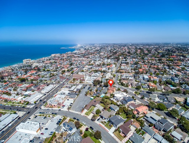 314 Avenue D, Redondo Beach, California 90277, 5 Bedrooms Bedrooms, ,5 BathroomsBathrooms,Residential,Sold,Avenue D,SB20083856