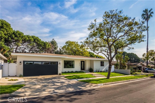 5936 S Chariton Ave, Ladera Heights, CA 90056 photo 3