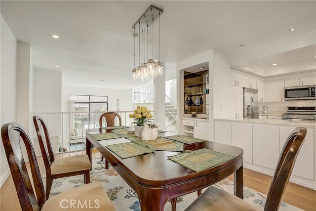1919 Marshallfield Lane, Redondo Beach, California 90278, 3 Bedrooms Bedrooms, ,3 BathroomsBathrooms,Residential,Sold,Marshallfield,SB20041815