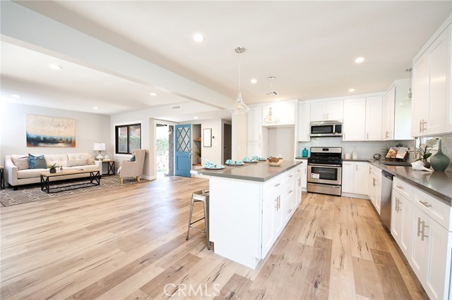 326 Prospect Avenue, Redondo Beach, California 90277, 3 Bedrooms Bedrooms, ,2 BathroomsBathrooms,Residential,Sold,Prospect,OC17090576