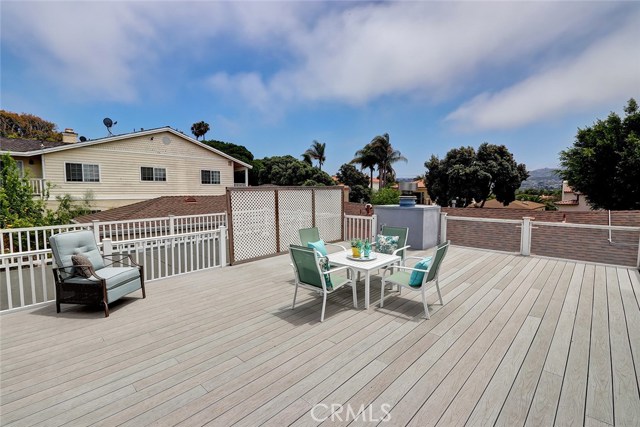 723 Avenue C, Redondo Beach, California 90277, 4 Bedrooms Bedrooms, ,2 BathroomsBathrooms,Residential,Sold,Avenue C,SB18173851