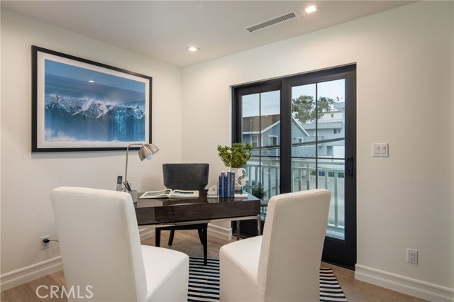 1761 11th Street, Manhattan Beach, California 90266, 5 Bedrooms Bedrooms, ,4 BathroomsBathrooms,Residential,Sold,11th,SB19152576