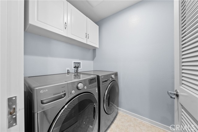 2 Bed Home for Sale in Hawthorne, California
