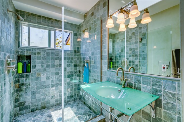 2711 Ralston Lane, Redondo Beach, California 90278, 3 Bedrooms Bedrooms, ,1 BathroomBathrooms,Residential,Sold,Ralston,SB21120116