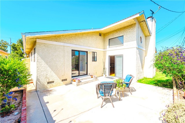 Enjoy the Refreshing Ocean Breeze All Day Long, Inside & Out.