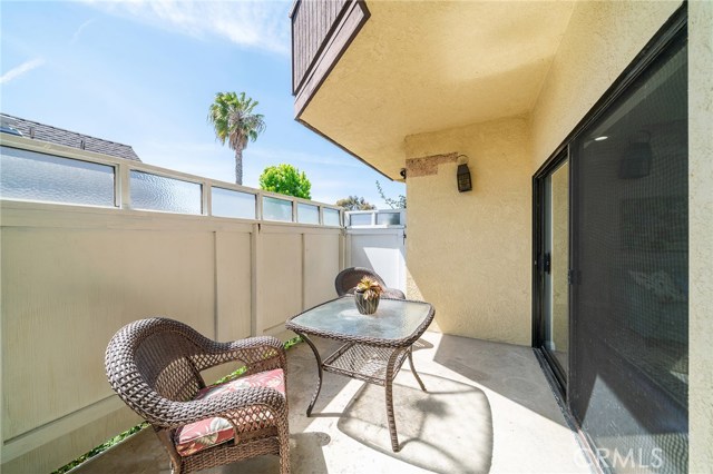 403 Elena Avenue, Redondo Beach, California 90277, 3 Bedrooms Bedrooms, ,2 BathroomsBathrooms,Residential,Sold,Elena,SB19198798