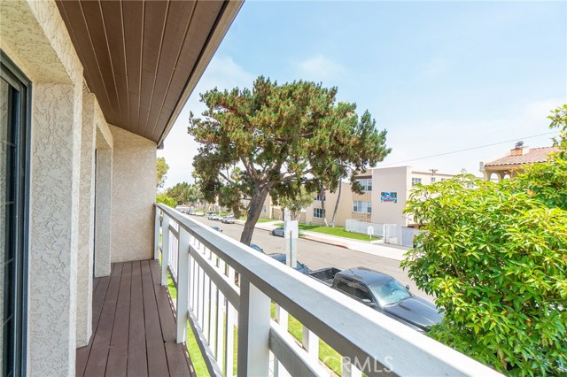 412 Avenue G, Redondo Beach, California 90277, 3 Bedrooms Bedrooms, ,2 BathroomsBathrooms,Residential,Sold,Avenue G,SB20109208