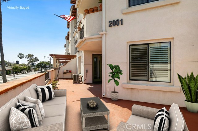 2001 Artesia Boulevard, Redondo Beach, California 90278, 1 Bedroom Bedrooms, ,1 BathroomBathrooms,Residential,Sold,Artesia,SB20046856