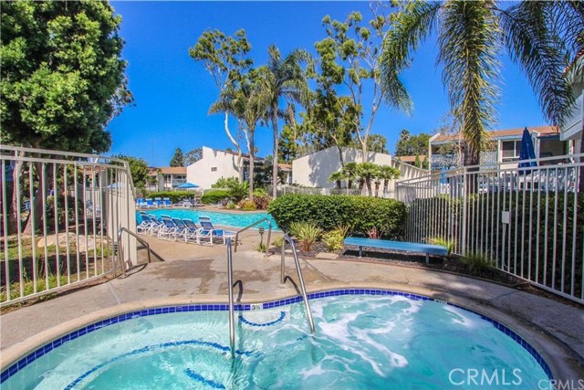 601 Prospect Avenue, Redondo Beach, California 90277, 2 Bedrooms Bedrooms, ,1 BathroomBathrooms,Residential,Sold,Prospect,SB18289971