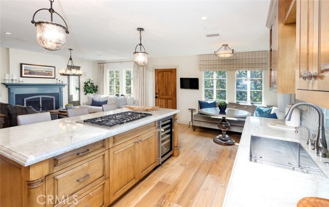 505 17th Street, Manhattan Beach, California 90266, 2 Bedrooms Bedrooms, ,2 BathroomsBathrooms,Residential,Sold,17th,SB19222936