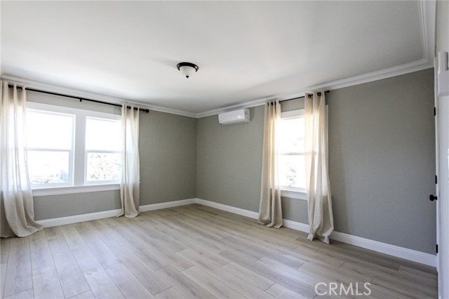 5 Bed Home for Sale in Los Angeles, California