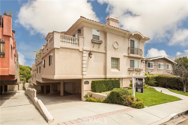 1461 12th Street, Manhattan Beach, California 90266, 3 Bedrooms Bedrooms, ,2 BathroomsBathrooms,Residential,Sold,12th,SB17108365